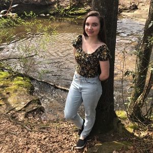 Meet your Posher, Jennifer